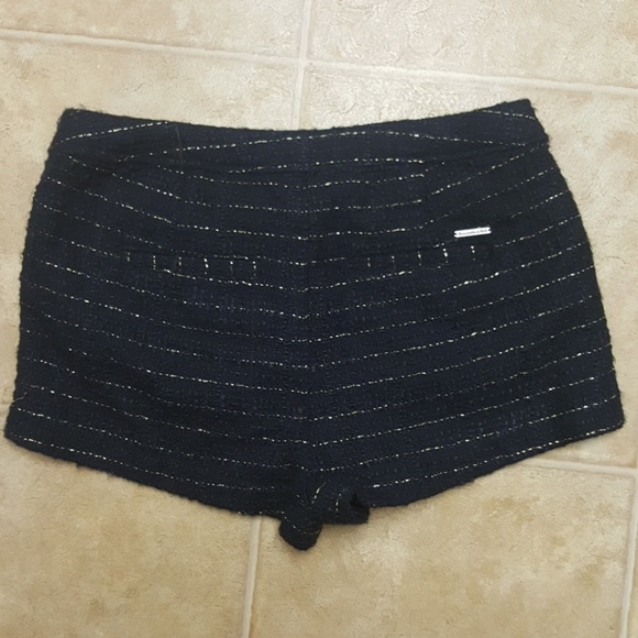 Shorts by Abercrombie & Fitch - Picture 2 of 5